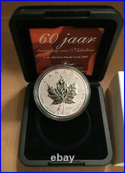 2005 60th Anniversary of the Liberation Tulip Maple Leaf Privy 1oz silver Canada