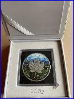 Canada 2017 $5-Maple Leaf-Antique Finish colored 1 Oz Silver coin